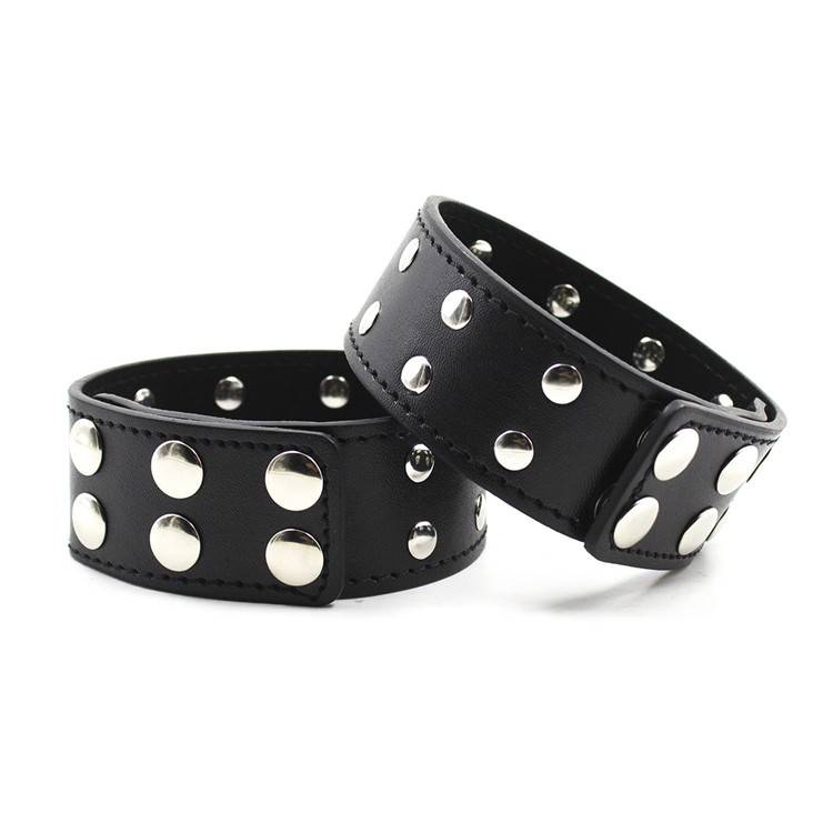Cute Comfortable Restrictive Leather Men's Cuffs